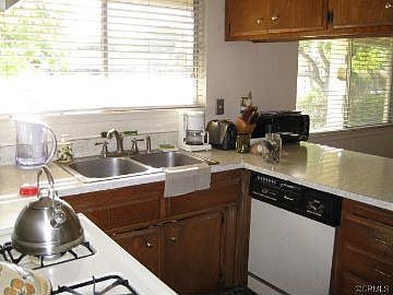 4th image of 663 Rockford Dr