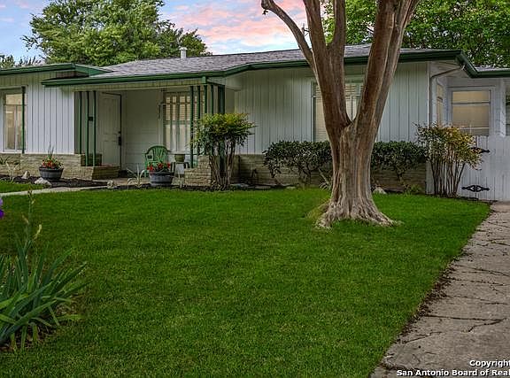 2nd image of 231 Marchmont Ln
