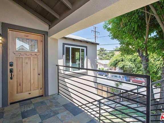 2nd image of 3305 Sierra St
