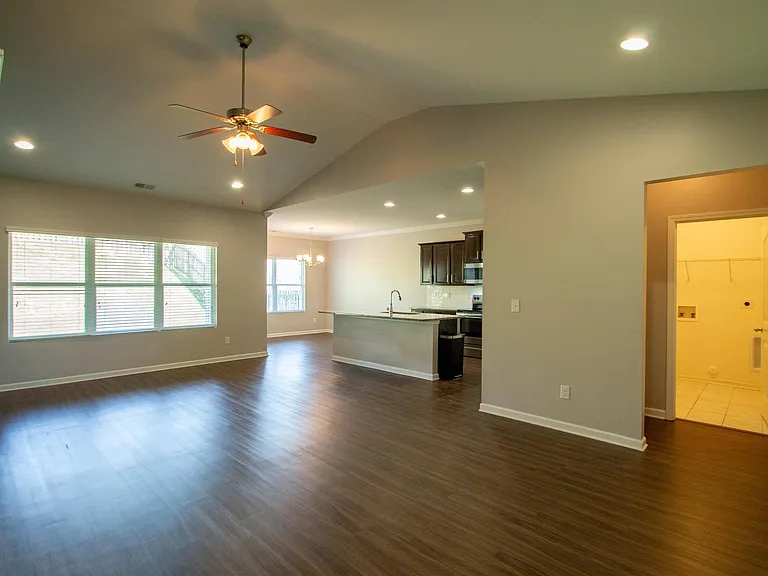 1068 Aronimink Dr — Photo 3