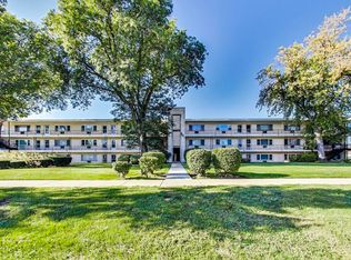 501 E Prospect Ave APT 1B, Mount Prospect, IL 60056