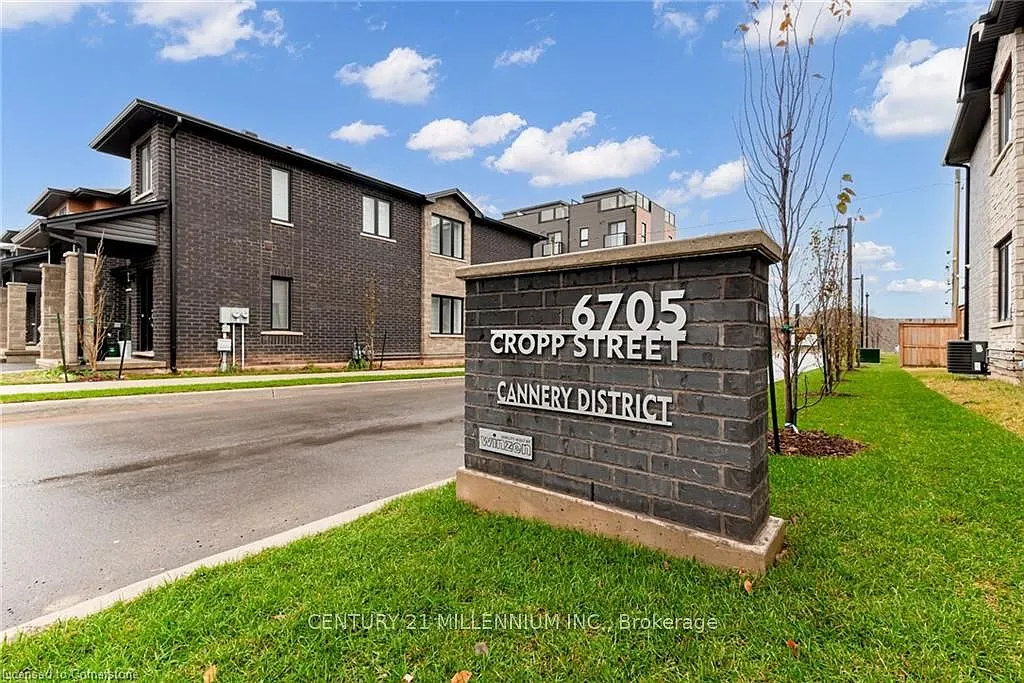 Building Photo - 6705 Cropp St #100