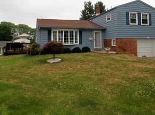 1985 Hopewell Cir, Bethlehem, PA 18017