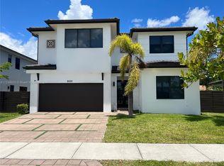 9105 NW 161st Ter, Miami Lakes, FL 33018
