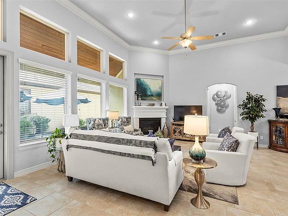 3rd image of 59 Floral Hills Ln
