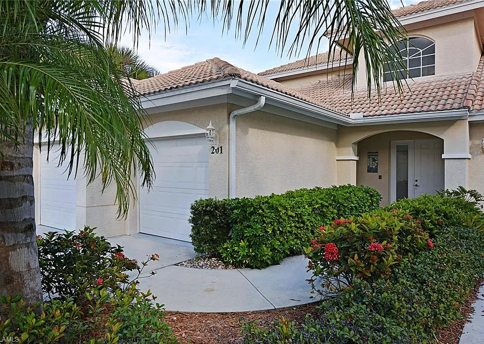 24300 Sandpiper Isle Way #201
