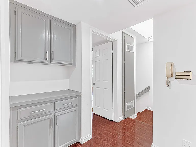 402 California St #B — Photo 24