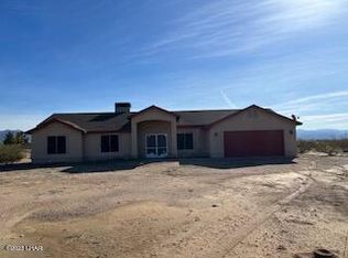 952 S Hassayampa Rd, Golden Valley, AZ 86413