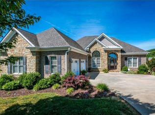 2220 Valley Falls Ct, Kingsport, TN 37664