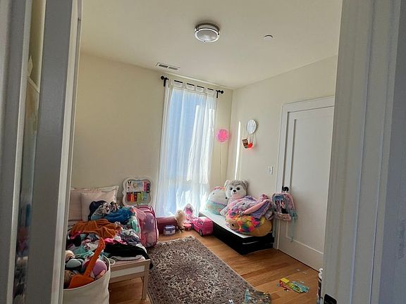 5th image of 65 Cameron St #24