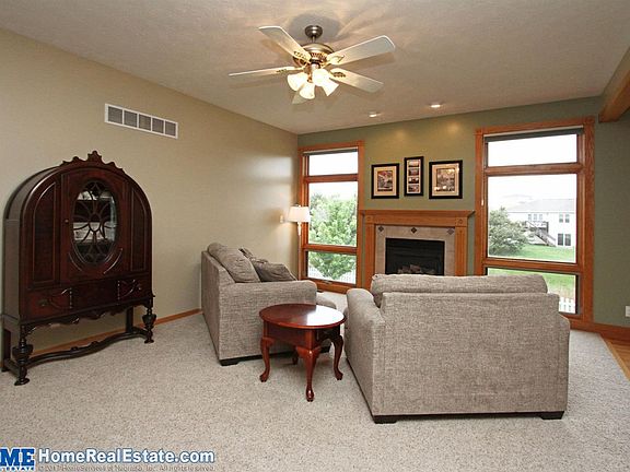 4th image of 1938 Gunnison Dr