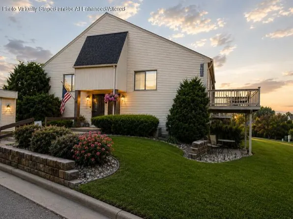 973 Millpond Rd, Valparaiso, IN 46385