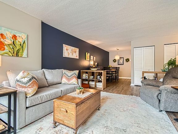 4th image of 2727 W 43rd St APT 102