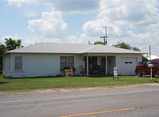 604 Houston St, Newcastle, TX 76372