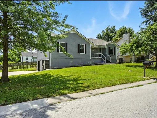 601 SW Nelson Dr, Grain Valley, MO 64029