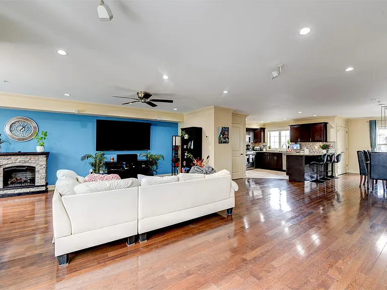 1625 Paterson Plank Rd #2 — Photo 3