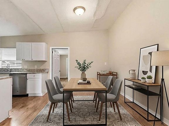 4th image of 6138 OAKCREST CIRCLE