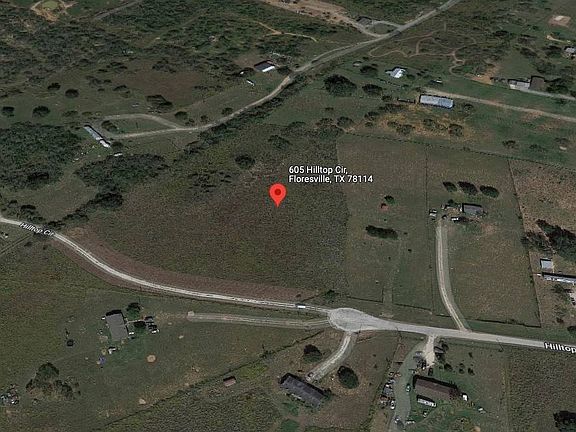 2nd image of 605 Hilltop Cir