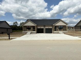 418 Nandino Cir #418, Berea, KY 40403
