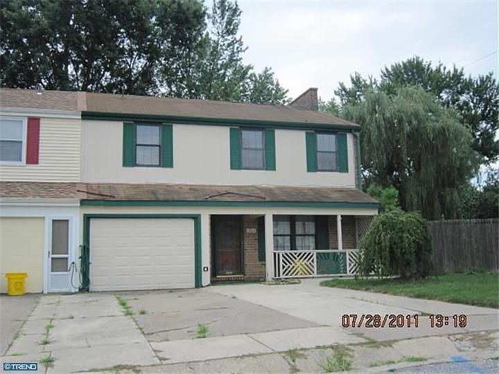 1st image of 1604 Acorn Pl