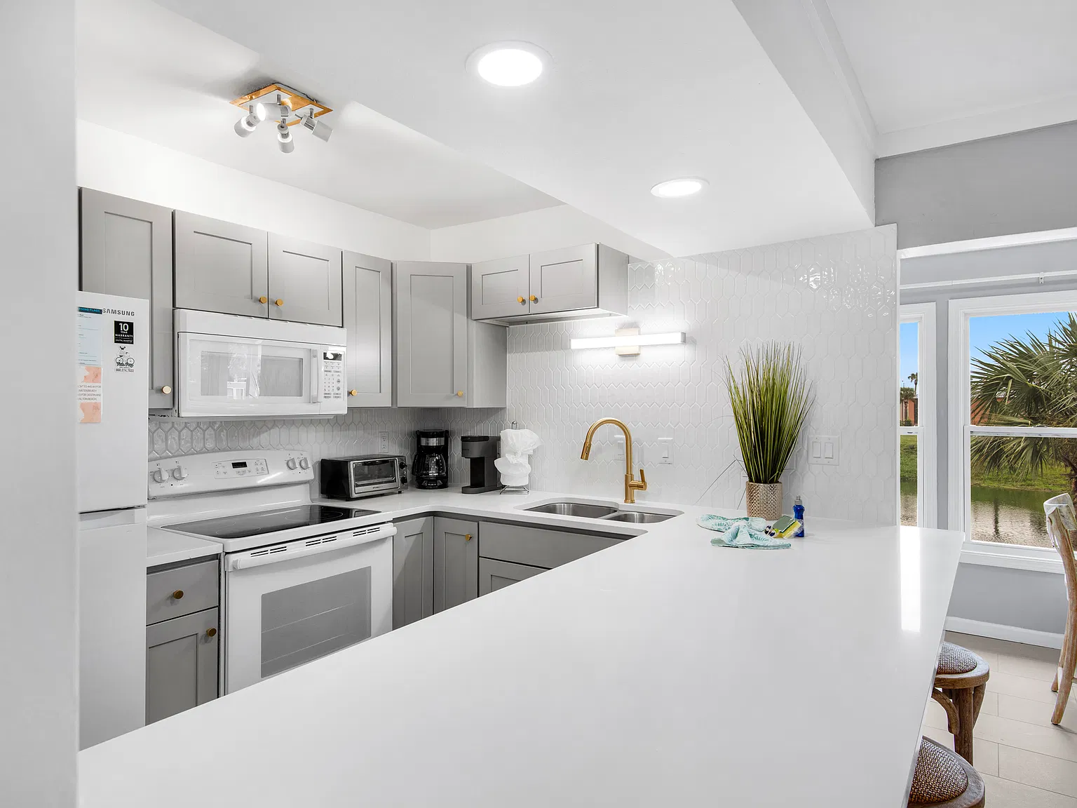 2 bed, 982 sqft, $2,750 — Photo 4