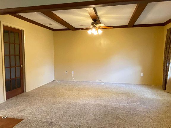 3rd image of 176 SW Dunn Way