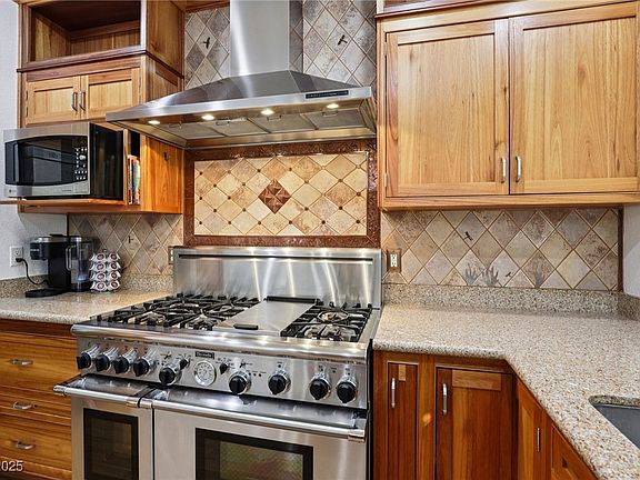 5th image of 2696 Spruce Creek Dr