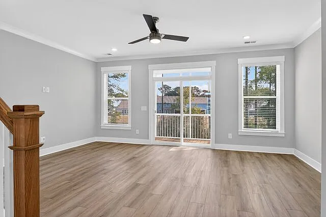 425 Parkside Cmns — Photo 12