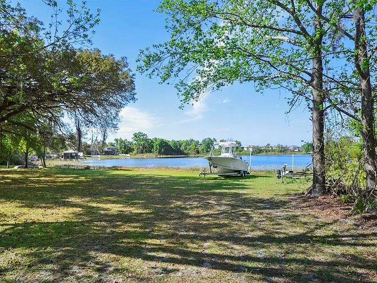 3636 Lake Buynak Rd — Photo 27
