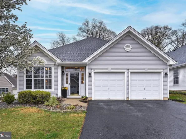 111 Honeyflower Dr, Trenton, NJ 08620