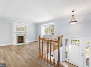 1075 Sun Valley Dr, Annapolis, MD 21409