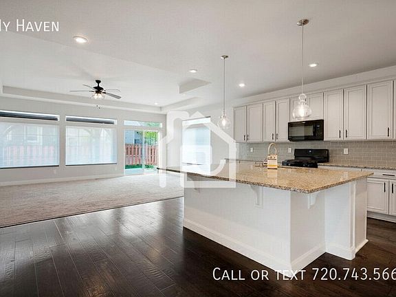 3rd image of 26332 E Archer Ave
