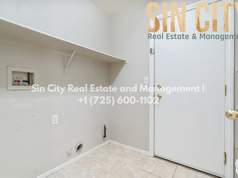 5708 Clarendon Ln — Photo 4