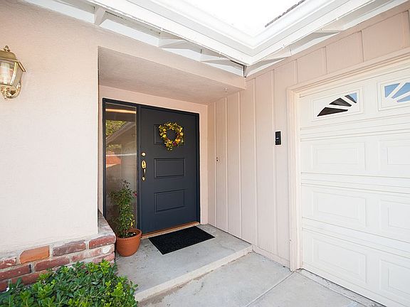 3rd image of 2125 El Arbolita Dr
