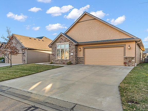 4th image of 2227 SW Village Hall Rd