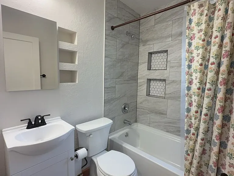 1202 NW Hawthorne Ave — Photo 13