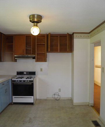2nd image of 225 Davie Smith St