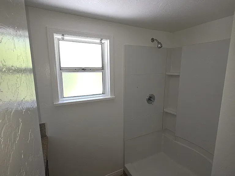 8263 Linden Rd — Photo 27