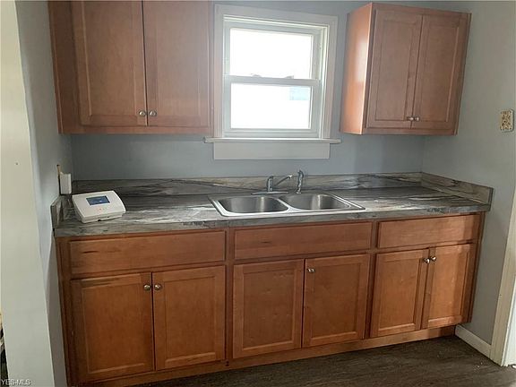 2nd image of 2805 Searsdale Ave