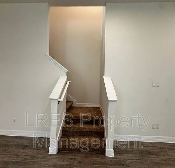 9220 Sea Pine Ave — Photo 27