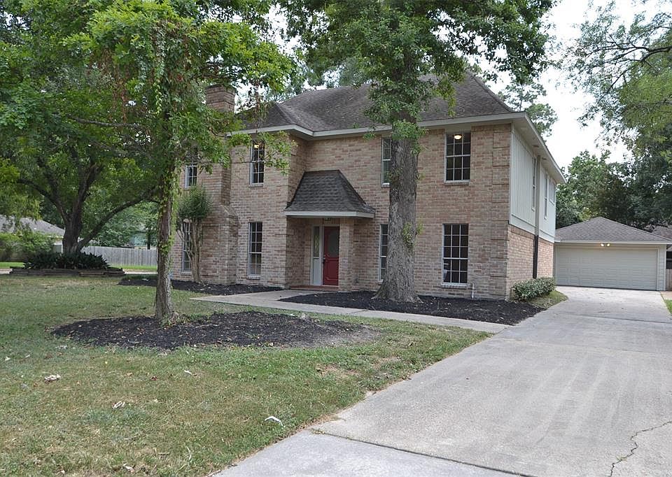 1st image of 1926 Lakeville Dr