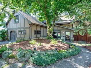 1016 E Maxwell Ln, Bloomington, IN 47401
