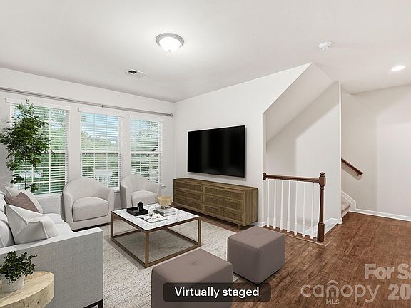 4th image of 327 Annandale Dr