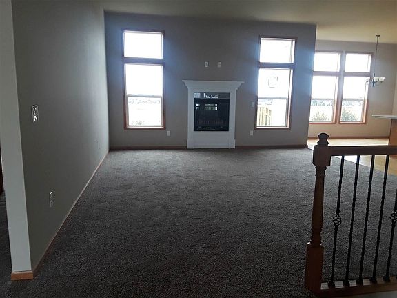 4th image of 4624 Pagoda Dr