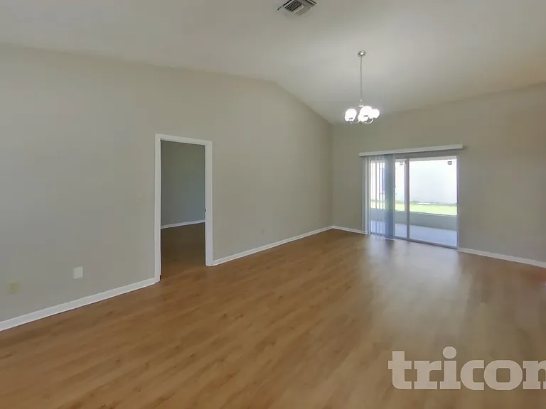 5225 Harbinger Rd — Photo 2