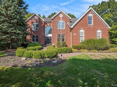 5479 Woodcreek Ct, Clarkston, MI, 48348