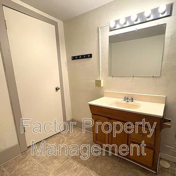 103 Locust St #1 — Photo 8