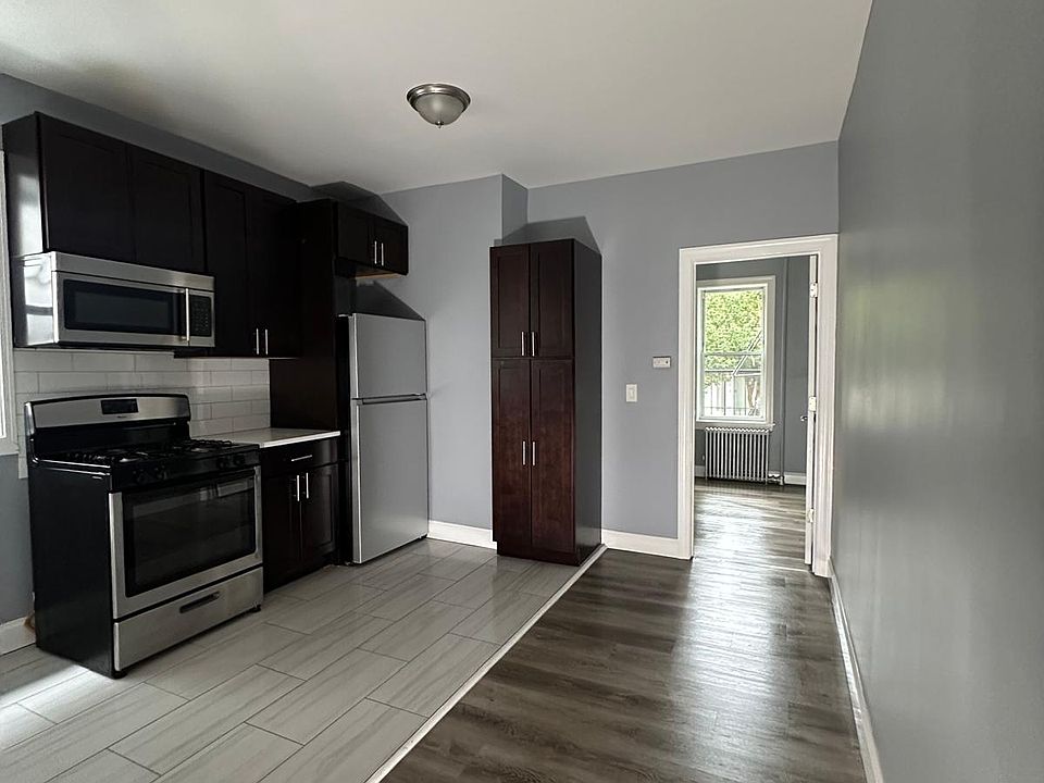 1st image of 32 Corbin Ave