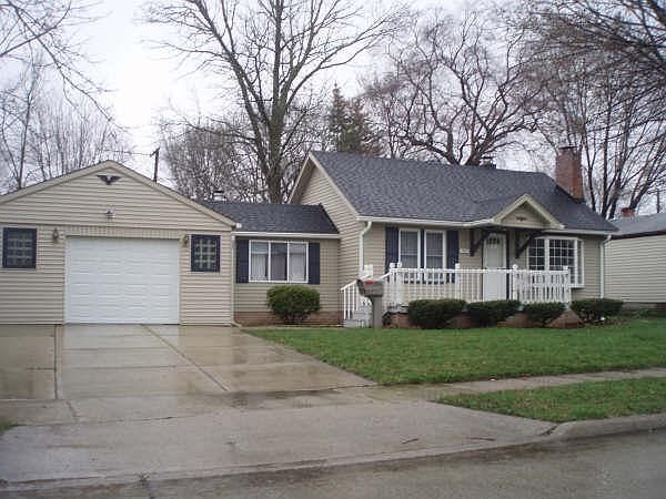 1st image of 582 Roth Blvd