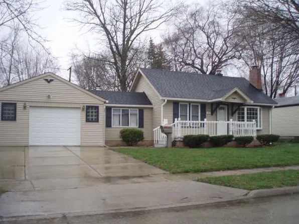 582 Roth Blvd, Clawson, MI 48017